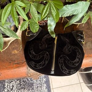 Kill star snake velvet purse